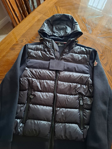 Moncler grenoble rock - grenoble,